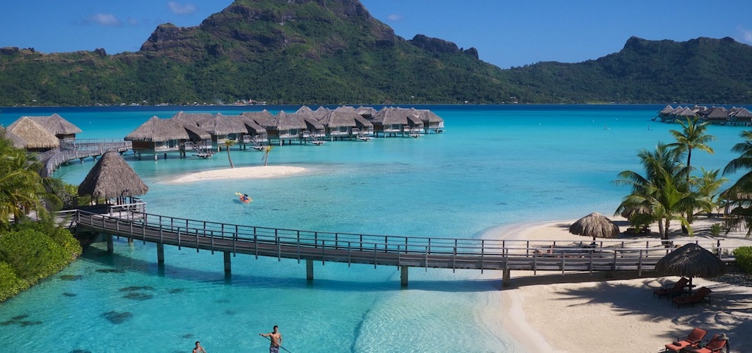 Travel with confidence <br>Access to a doctor 24/7